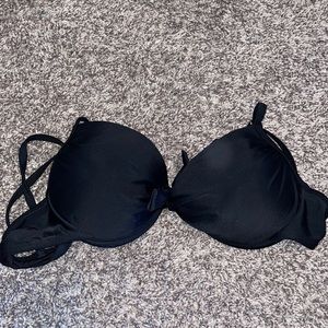 Black extreme push-up top
